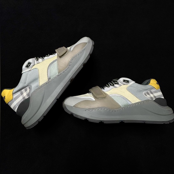 Burberry Ramsey Chunky Sneakers - Picture 1 of 2